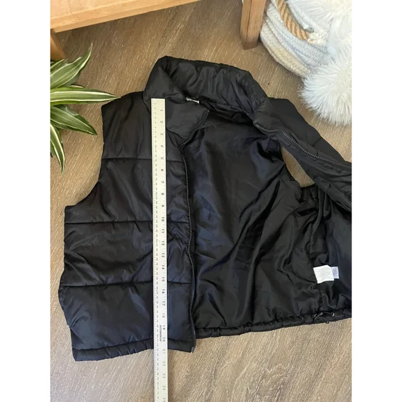 Women's Black Puffer Vest M - Picture 6 of 8
